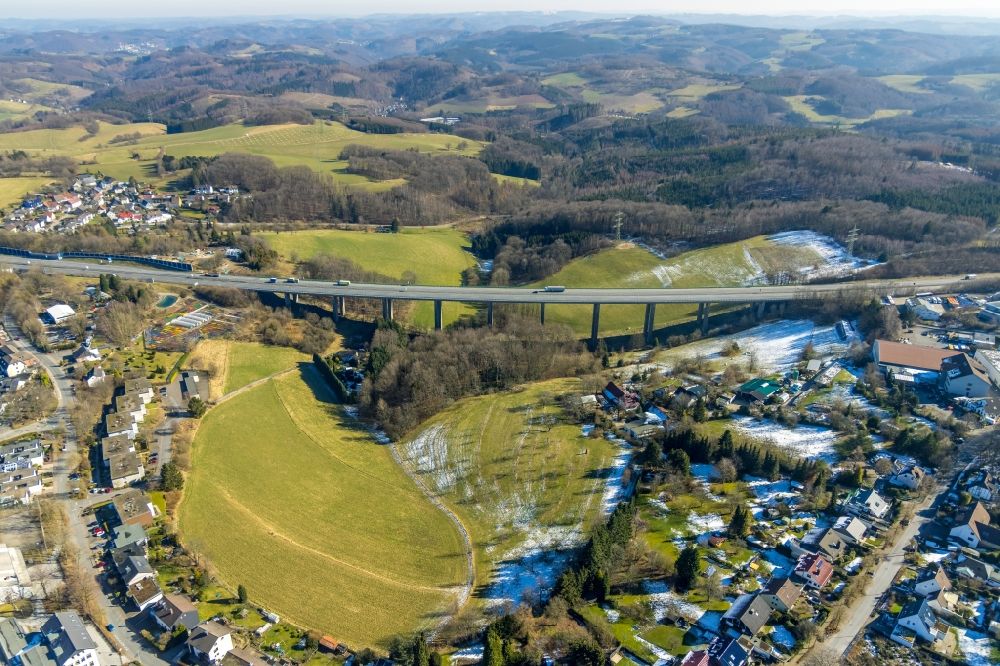 Aerial photograph Lüdenscheid - Routing and lanes in the course of the motorway bridge structure of the BAB A 45 - Talbruecke Kattenbusch in Luedenscheid in the state North Rhine-Westphalia, Germany