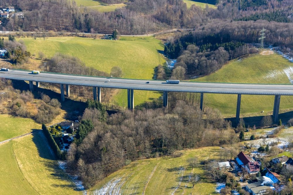 Lüdenscheid from above - Routing and lanes in the course of the motorway bridge structure of the BAB A 45 - Talbruecke Kattenbusch in Luedenscheid in the state North Rhine-Westphalia, Germany