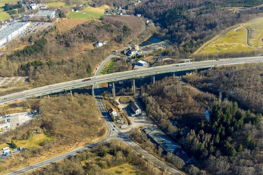 Aerial image Lüdenscheid - Routing and lanes in the course of the motorway bridge structure of the BAB A 45 - Talbruecke Schlittenbach in Luedenscheid in the state North Rhine-Westphalia, Germany