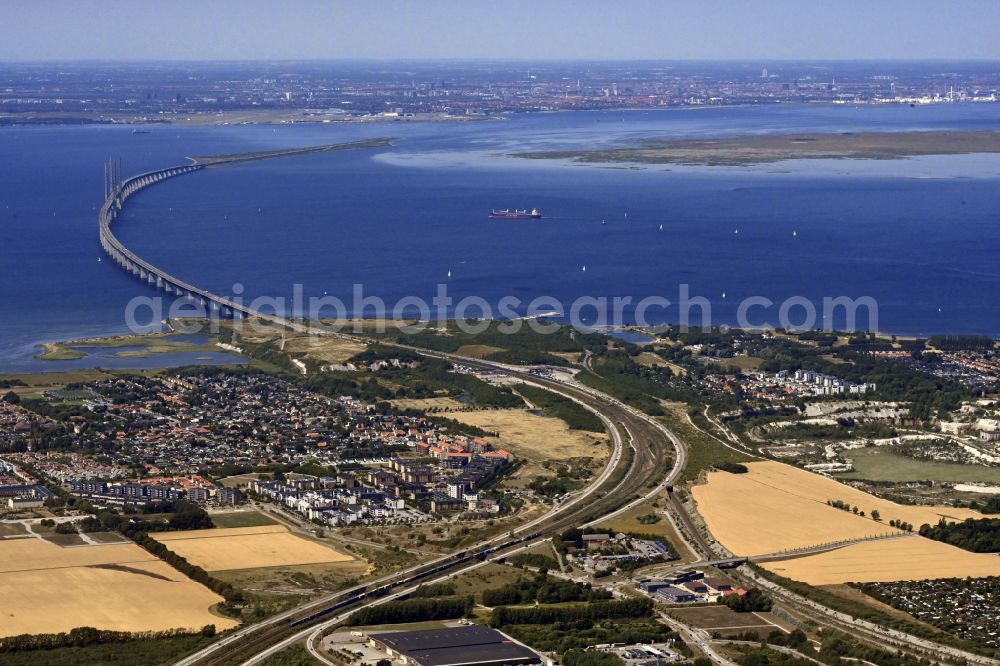 Aerial photograph Malmö - Routing and lanes in the course of the motorway bridge structure of the Oeresund Bridge on street Oeresundsbron in Malmoe in Skane laen, Sweden