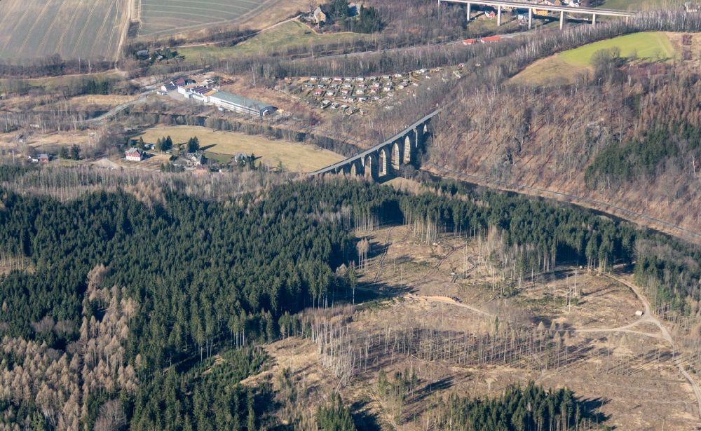 Aerial image Flöha - Viaduct of the railway bridge structure to route the railway tracks in Floeha in the state Saxony, Germany