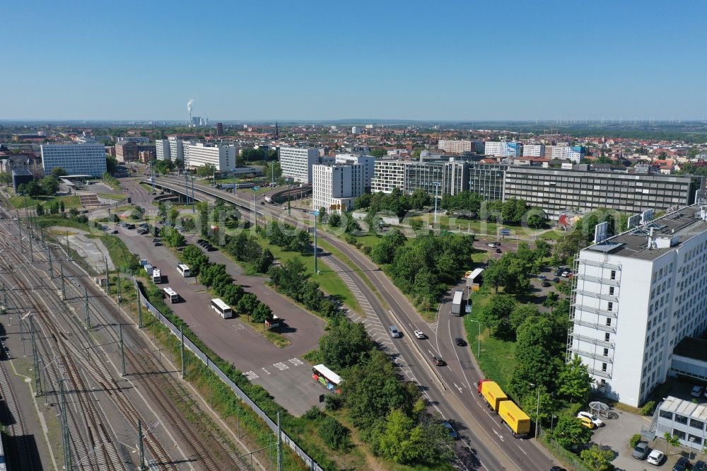 Halle (Saale) from the bird's eye view: Viaduct of the expressway along the Volkmannstrasse - Delitzscher Strasse in Halle (Saale) in the state Saxony-Anhalt, Germany