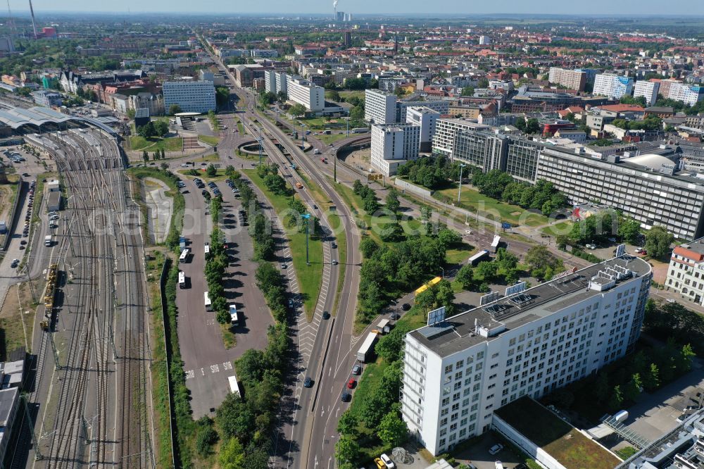 Aerial photograph Halle (Saale) - Viaduct of the expressway along the Volkmannstrasse - Delitzscher Strasse in Halle (Saale) in the state Saxony-Anhalt, Germany