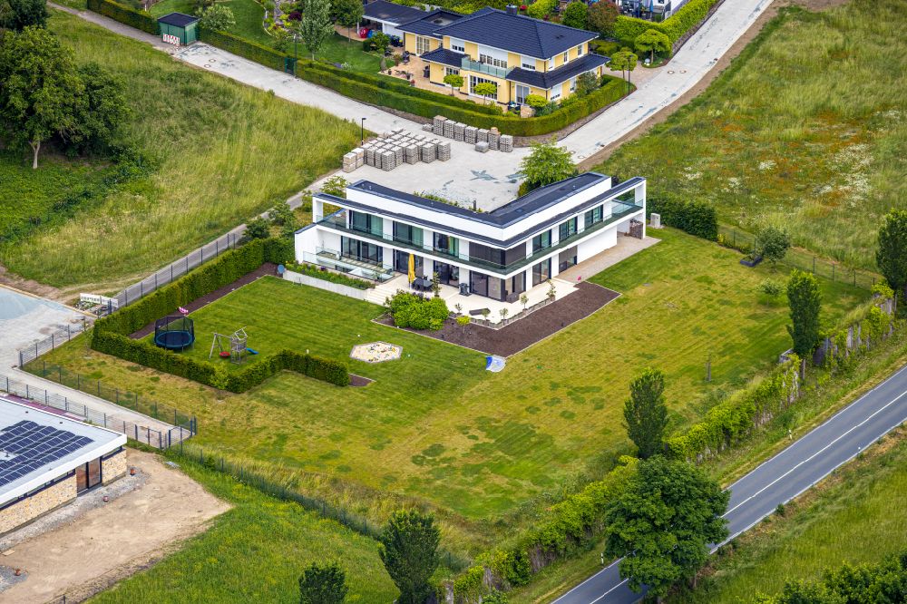 Aerial image Arnsberg - Luxury residential villa of single-family settlement on the street Richters Koeppken in Arnsberg at Sauerland in the state North Rhine-Westphalia, Germany