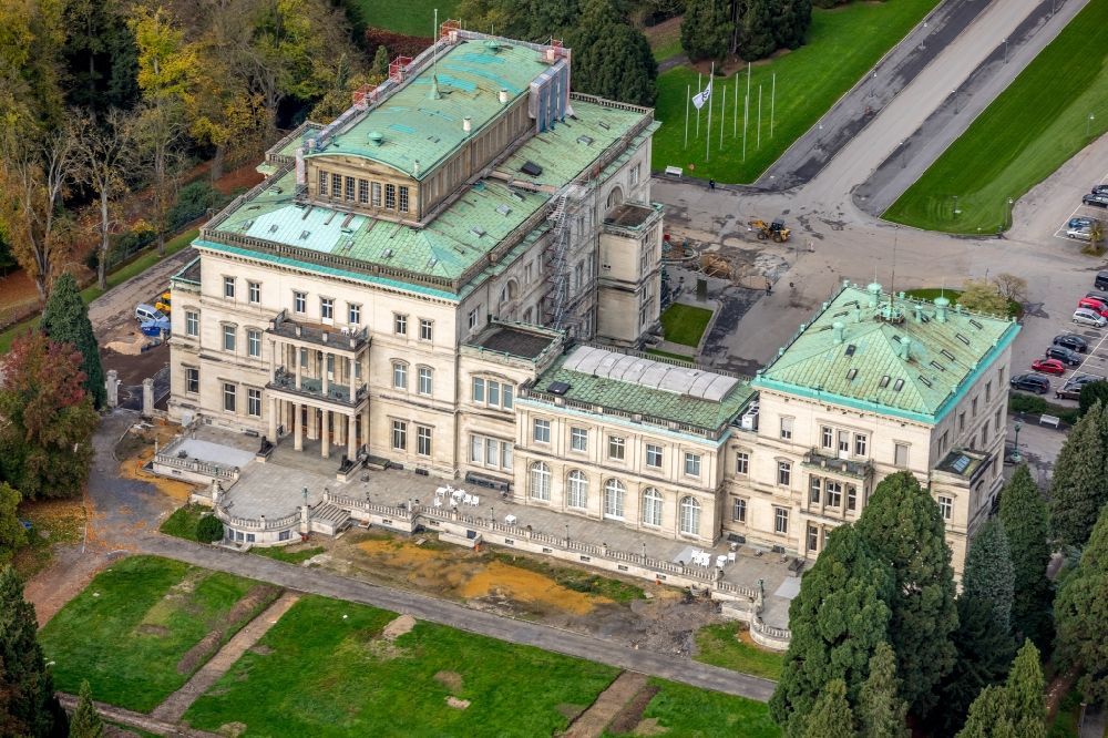 Aerial photograph Essen - View of the Villa Huegel in the district of Essen Bredeney. It was built in 1873 by Alfred Krupp and is the former residence of the family Krupp