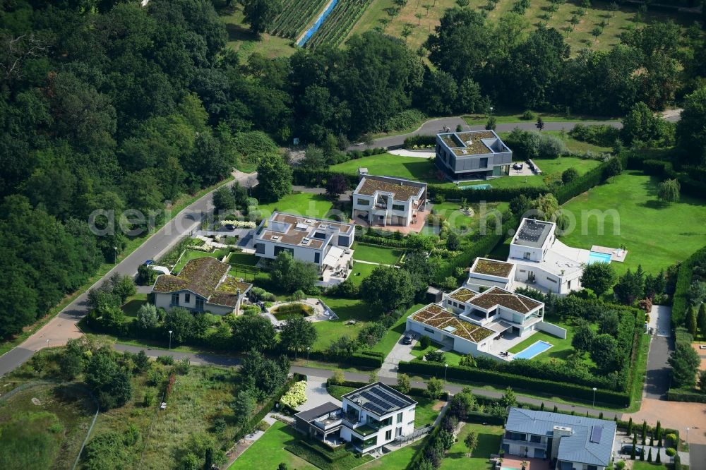Aerial photograph Potsdam - Luxury villa in residential area of single-family settlement in the district Nauener Vorstadt in Potsdam in the state Brandenburg, Germany