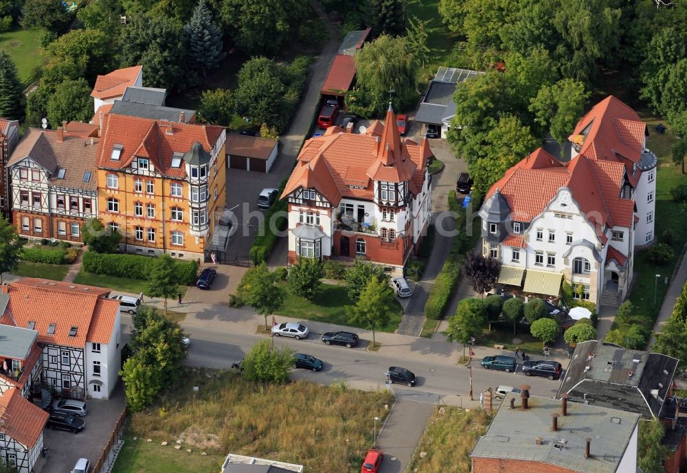 Mühlhausen from the bird's eye view: Villas by the side of the road Johannisstraße in Muehlhausen in Thuringia