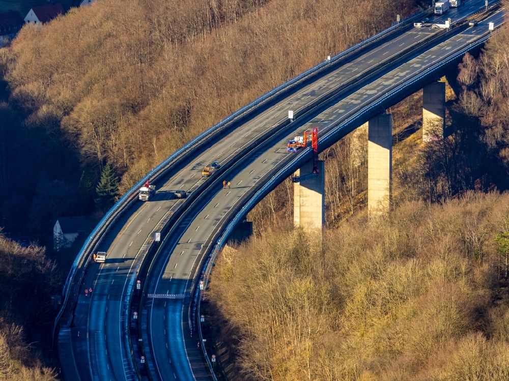 Aerial photograph Oberrahmede - Blocked route and lanes in the course of the dilapidated Autobahn bridge of the BAB A45 Talbruecke Rahmede in Oberrahmede in the state North Rhine-Westphalia, Germany