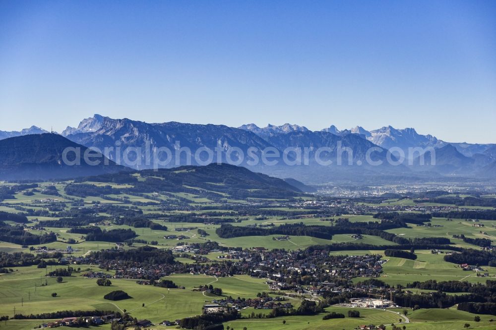 Aerial photograph Weitenau - Valley landscape surrounded by mountains in Weitenau in Salzburg, Austria