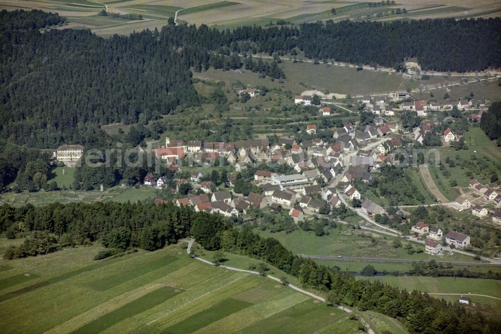 Aerial image Bad Imnau - Surrounded by forest and forest areas center of the streets and houses and residential areas in Bad Imnau in the state Baden-Wuerttemberg, Germany
