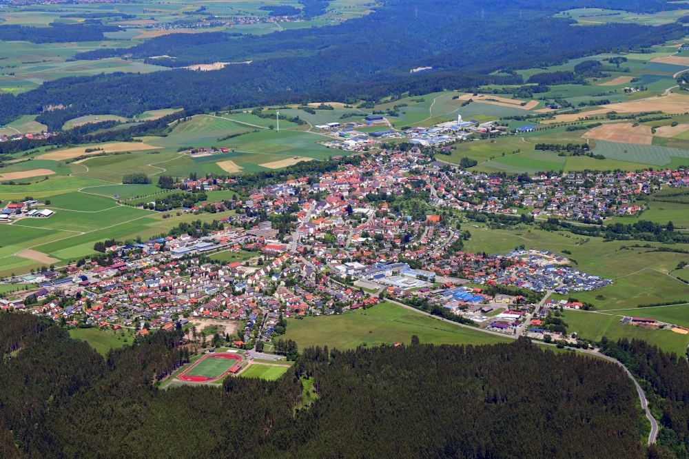 Bonndorf im Schwarzwald from the bird's eye view: Surrounded by forest and forest areas center of the streets and houses and residential areas in Bonndorf im Schwarzwald in the state Baden-Wuerttemberg, Germany