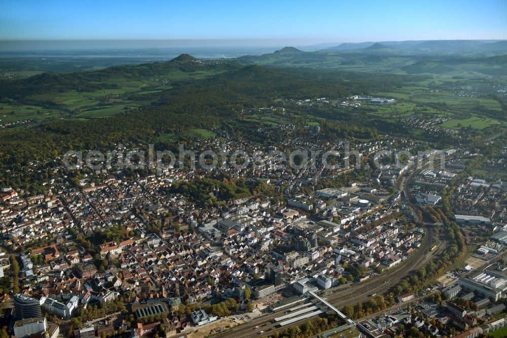 Aerial photograph Faurndau - Surrounded by forest and forest areas center of the streets and houses and residential areas in Faurndau in the state Baden-Wuerttemberg, Germany