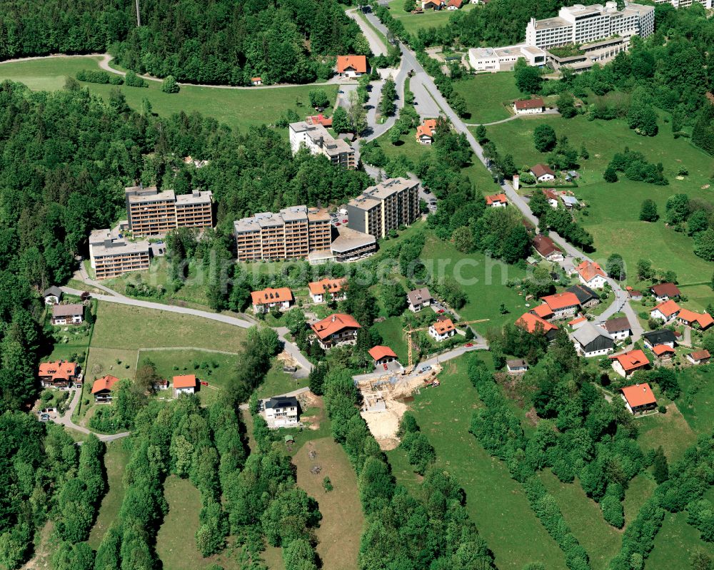 Solla from the bird's eye view: Surrounded by forest and forest areas center of the streets and houses and residential areas in Solla in the state Bavaria, Germany