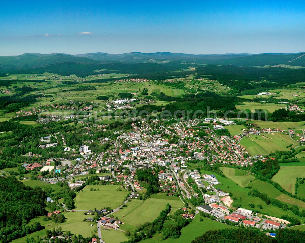 Solla from the bird's eye view: Surrounded by forest and forest areas center of the streets and houses and residential areas in Solla in the state Bavaria, Germany