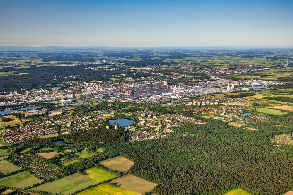 Aerial photograph Wolfsburg - View of the VW - factory premises research & development of Volkswagen AG on street VW-Mittelstrasse in Wolfsburg in the state of Lower Saxony