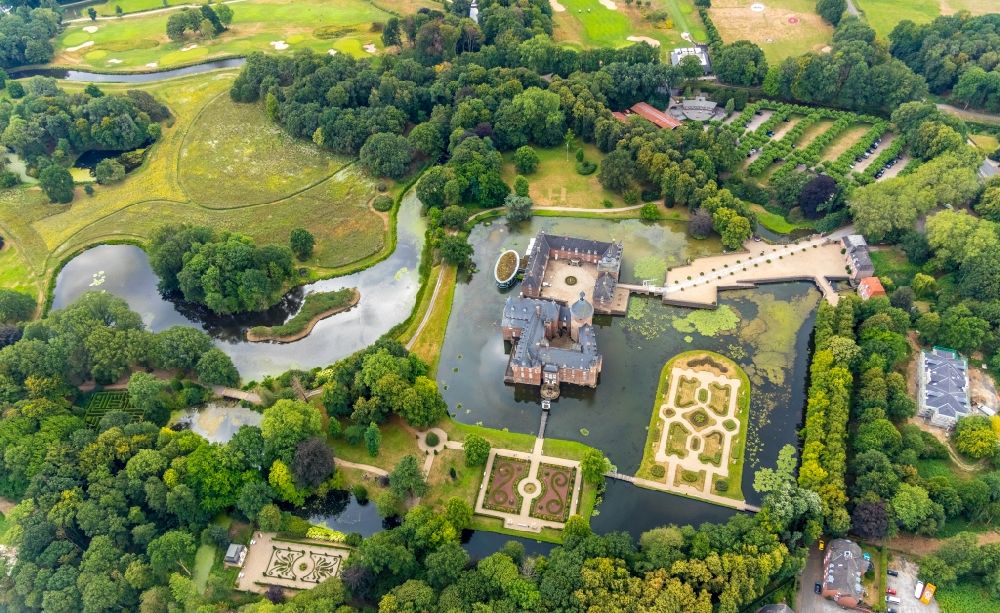 Isselburg from above - Building and castle park systems of water castle in the district Anholt in Isselburg in the state North Rhine-Westphalia, Germany