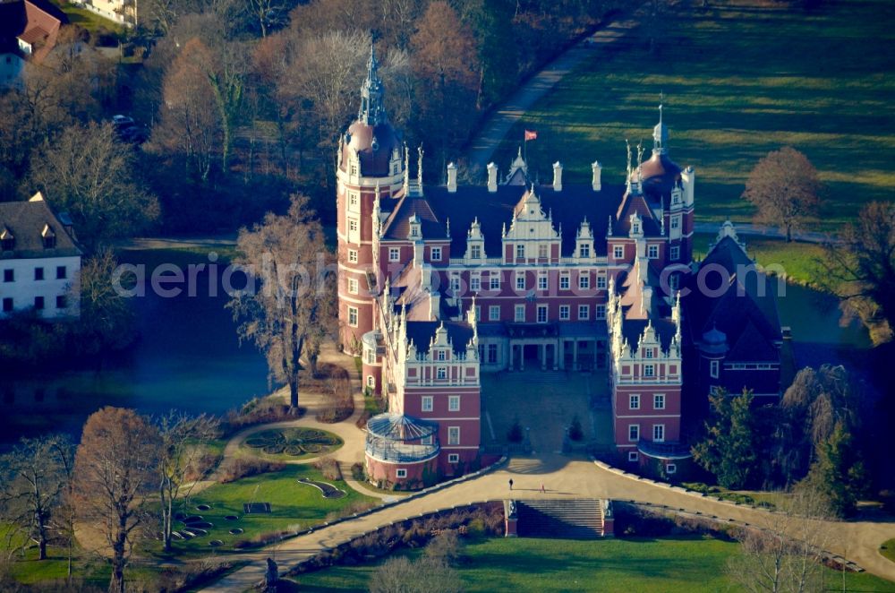 Aerial image Bad Muskau - Building and castle park systems of water castle on Schlossstrasse in Fuerst-Pueckler-Park in Bad Muskau in the state Saxony, Germany