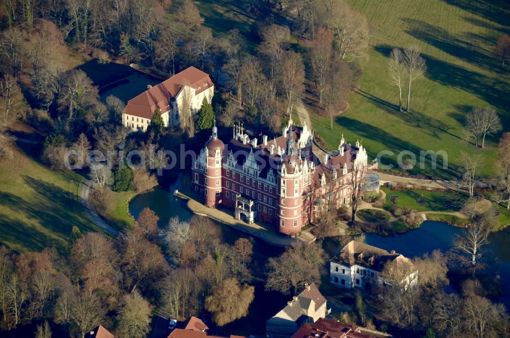 Aerial image Bad Muskau - Building and castle park systems of water castle on Schlossstrasse in Fuerst-Pueckler-Park in Bad Muskau in the state Saxony, Germany