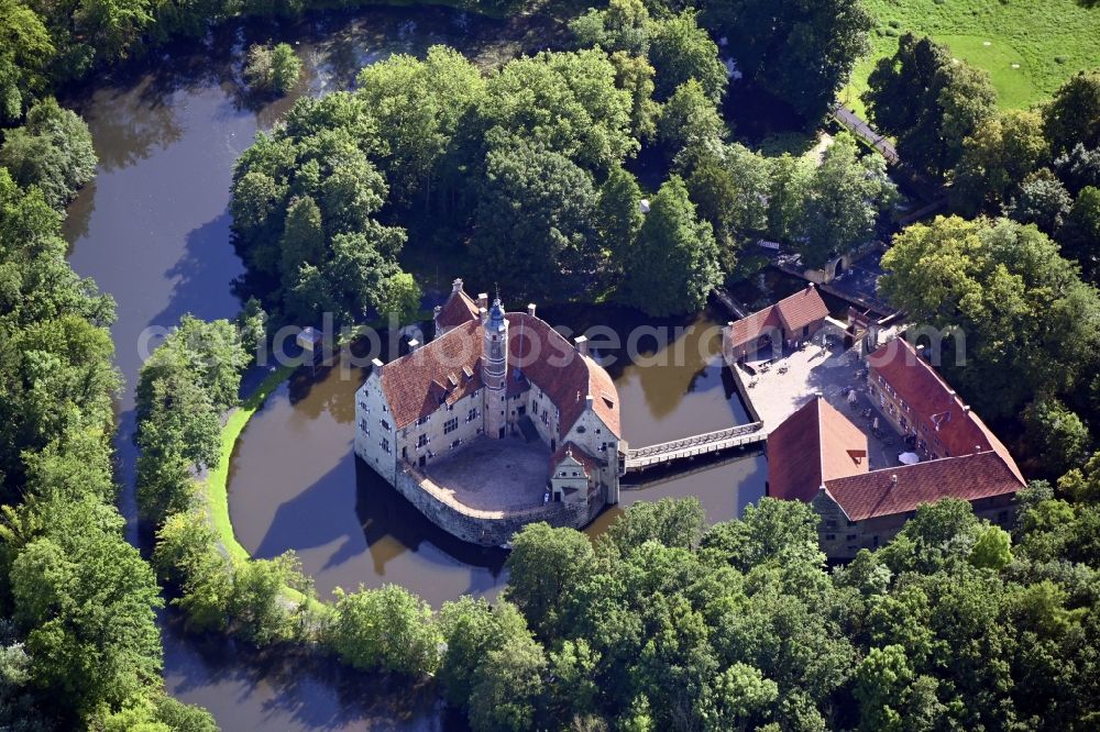Aerial image Lüdinghausen - Building and castle park systems of water castle Burg Vischering in Luedinghausen in the state North Rhine-Westphalia, Germany