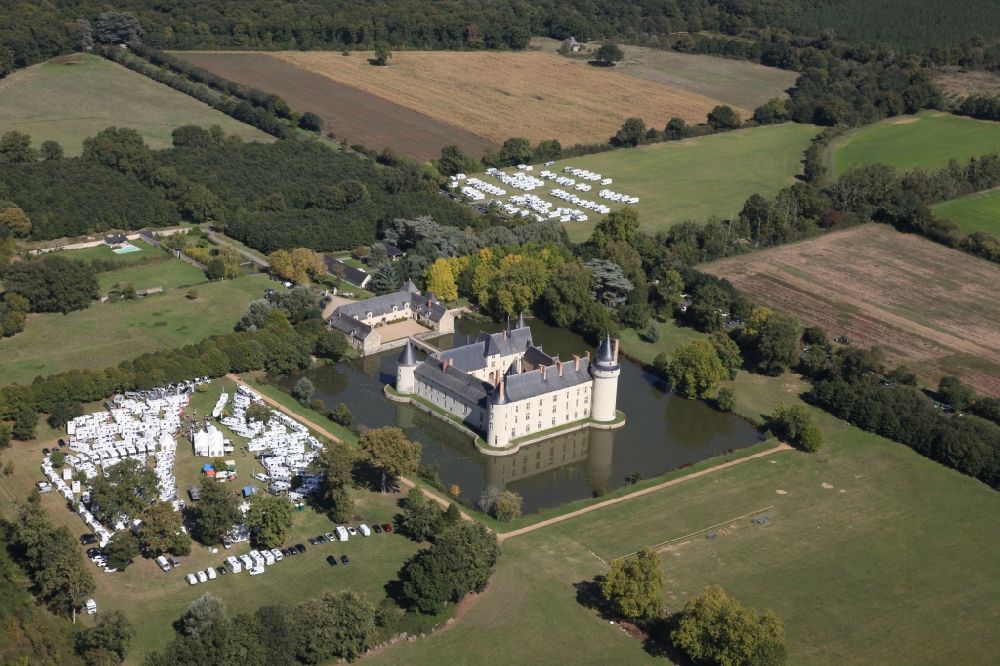 Aerial image Ecuille - Building and castle park systems of water castle Chateau du Plessis bourre in Ecuille in Pays de la Loire, France. The feudal dwelling was completed within five years in the outgoing Middle Ages and presents itself virtually unchanged to the visitor of today. The builder was Jean Bourre