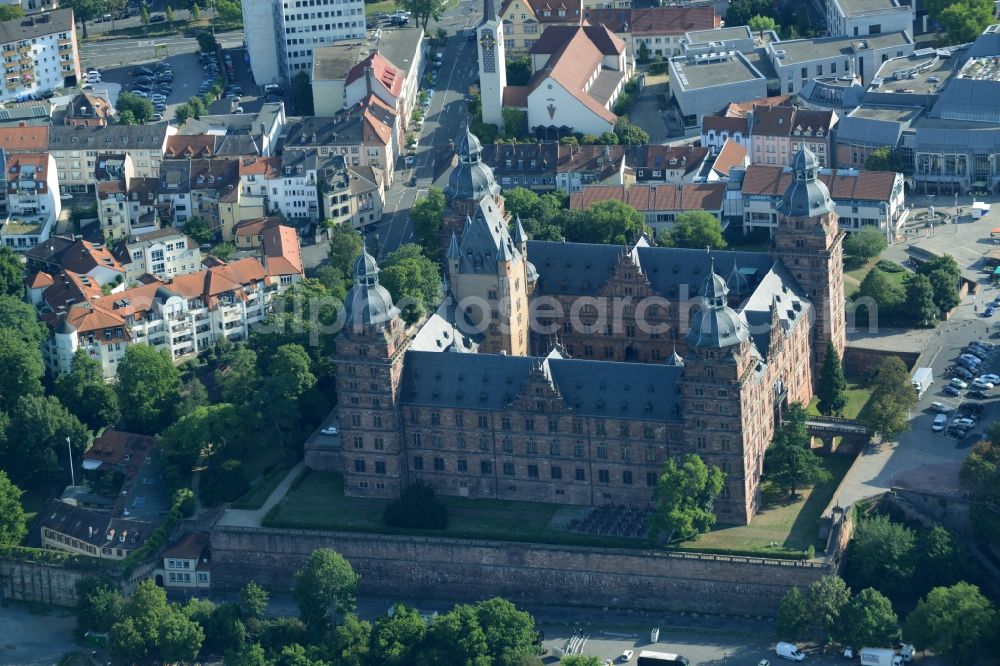 Aerial photograph Aschaffenburg - Building and castle park systems of water castle Johannisburg in Aschaffenburg in the state Bavaria