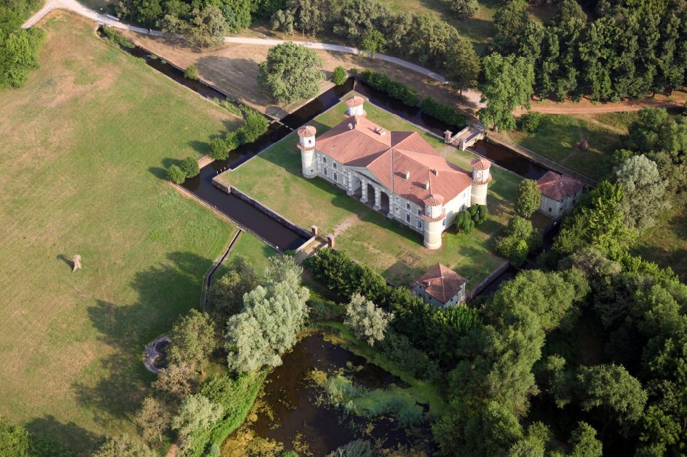 Aerial photograph Marmirolo - Building and castle park systems of water castle Palazzina Gonzaghesca di Bosco Fontana in Marmirolo in Lobardy, Italy