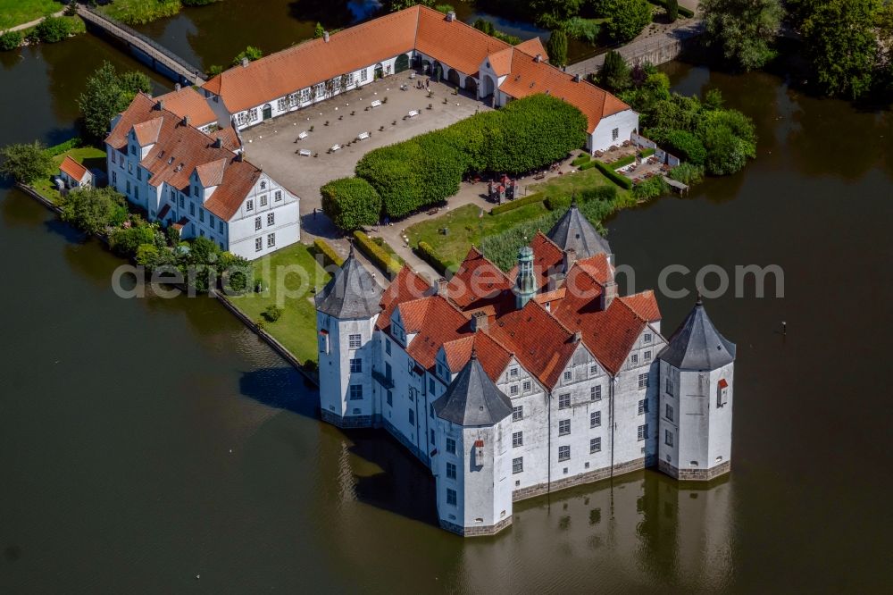 Aerial image Glücksburg - Building and castle park systems of water castle in Gluecksburg (Ostsee) in the state Schleswig-Holstein