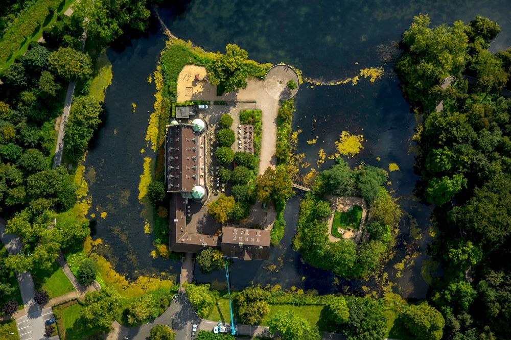 Aerial image Gladbeck - Building and castle park systems of water castle Wittringen in Gladbeck in the state North Rhine-Westphalia