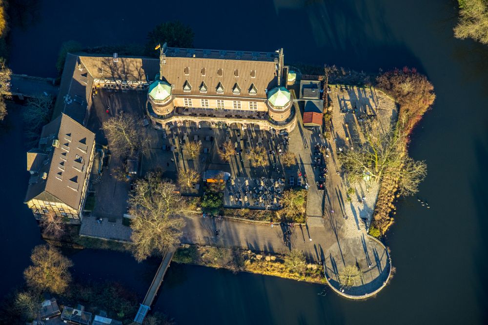 Aerial image Gladbeck - Building and castle park systems of water castle Wittringen in Gladbeck in the state North Rhine-Westphalia
