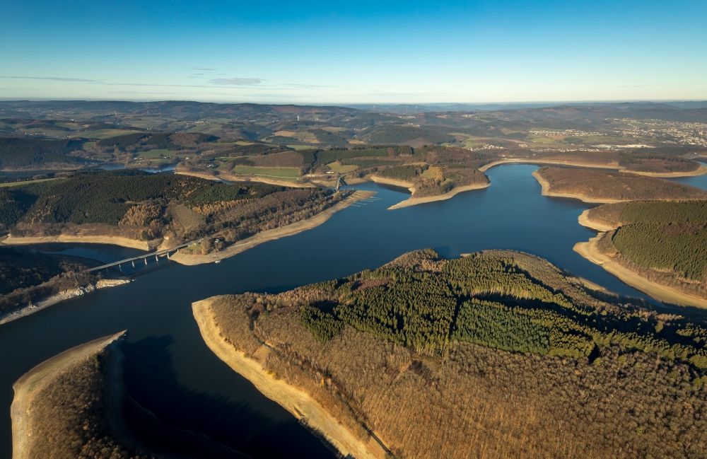 Aerial image Attendorn - Low water level and lack of water caused the shoreline areas to be exposed of Biggetalsperre in Attendorn in the state North Rhine-Westphalia, Germany