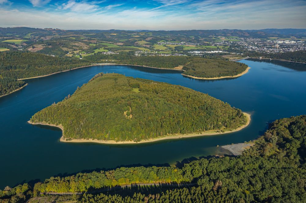 Aerial photograph Attendorn - Low water level and lack of water caused the shoreline areas to be exposed of Biggetalsperre in Attendorn in the state North Rhine-Westphalia, Germany