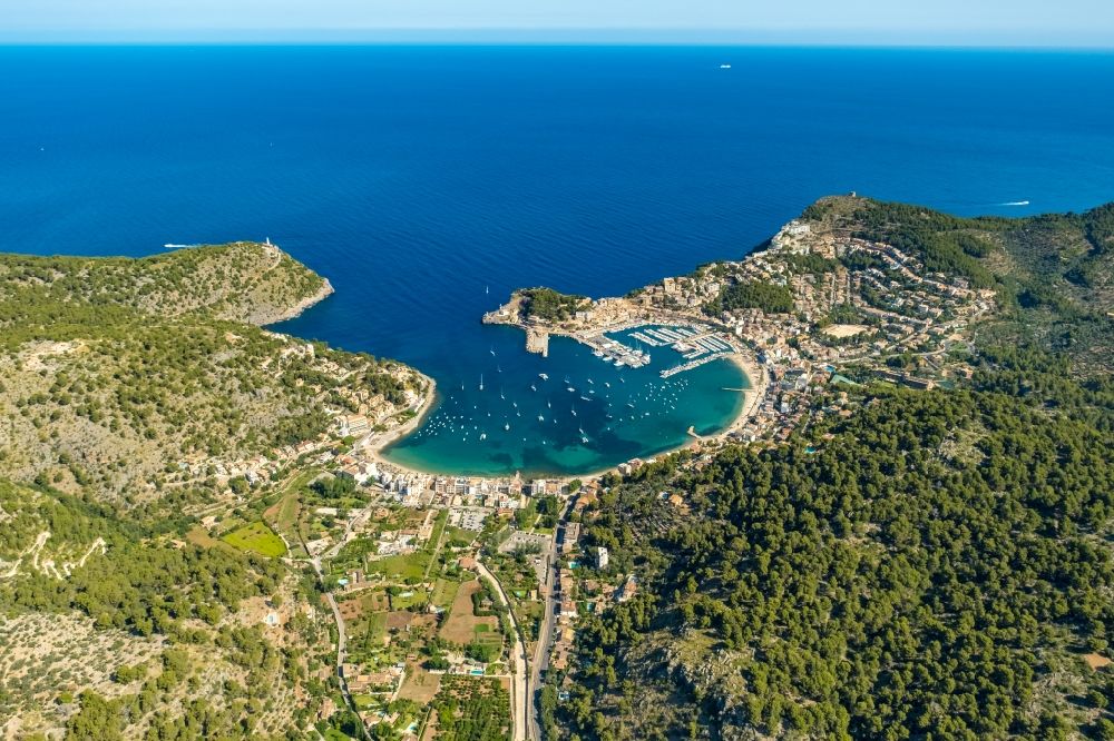 Aerial photograph Port de Soller - Water surface at the bay along the sea coast of Balearic Sea in Port de Soller in Balearic Islands, Spain