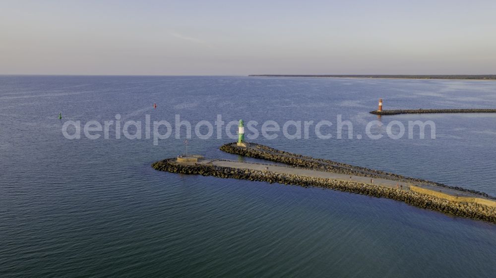 Aerial image Rostock - Water surface at the seaside mole of in the district Warnemuende in Rostock in the state Mecklenburg - Western Pomerania, Germany