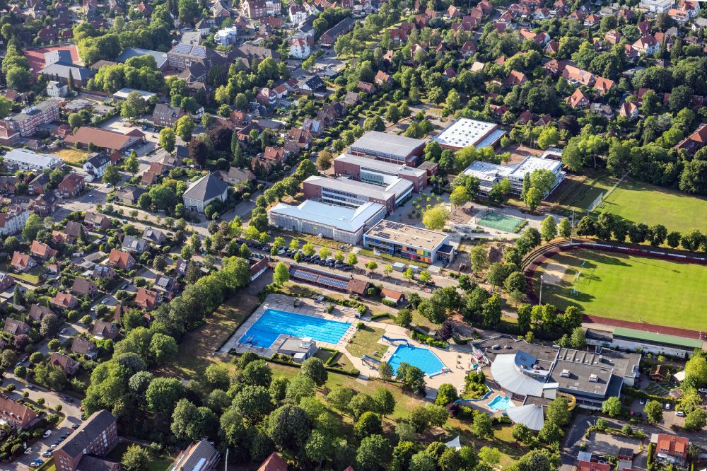 Aerial image Stade - Waterslide on Swimming pool of the Solemio Erlebnis- and Solebad in Stade in the state Lower Saxony, Germany