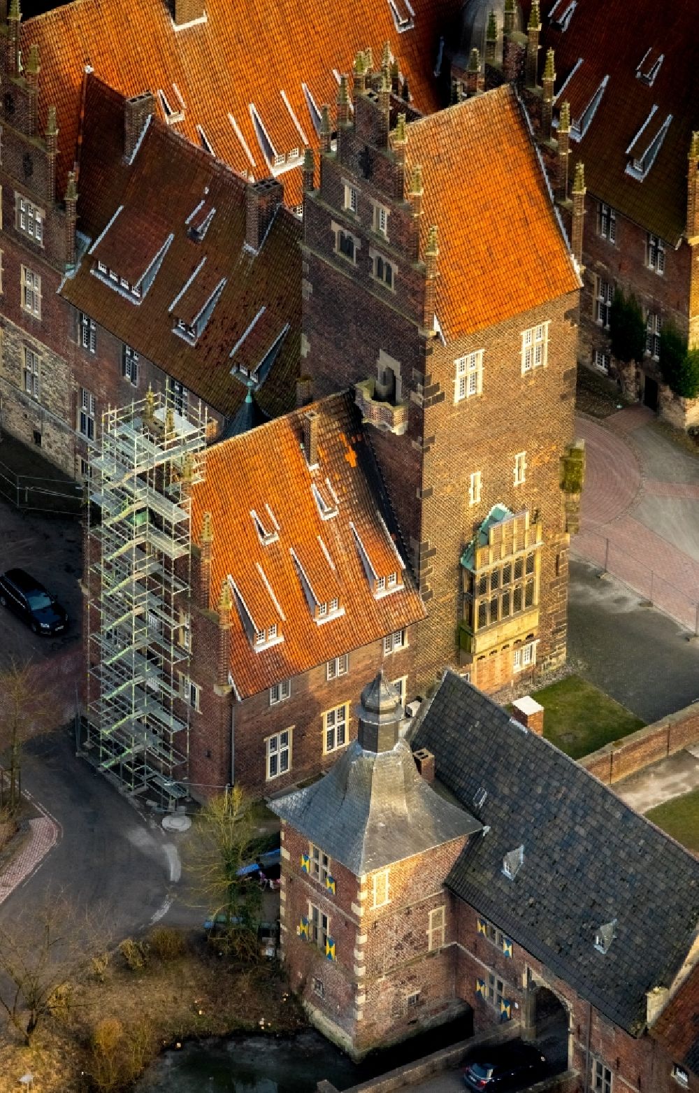 Hamm from above - Water Castle and former Knights Castle Heessen seat in the same district of Hamm in North Rhine-Westphalia NRW