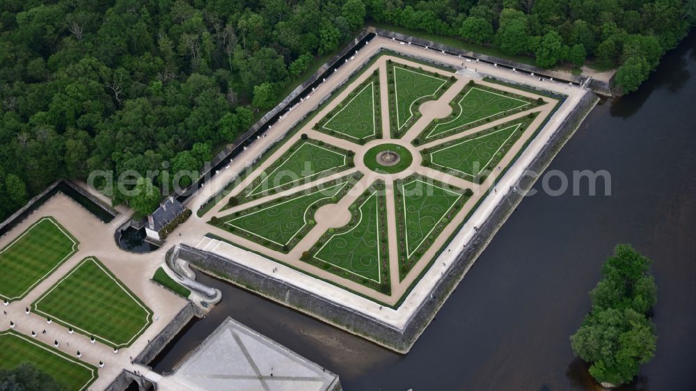 Aerial photograph Chenonceaux - The Chateau de Chenonceau is a surge in the French resort of Chenonceaux in the Indre-et-Loire region Centre