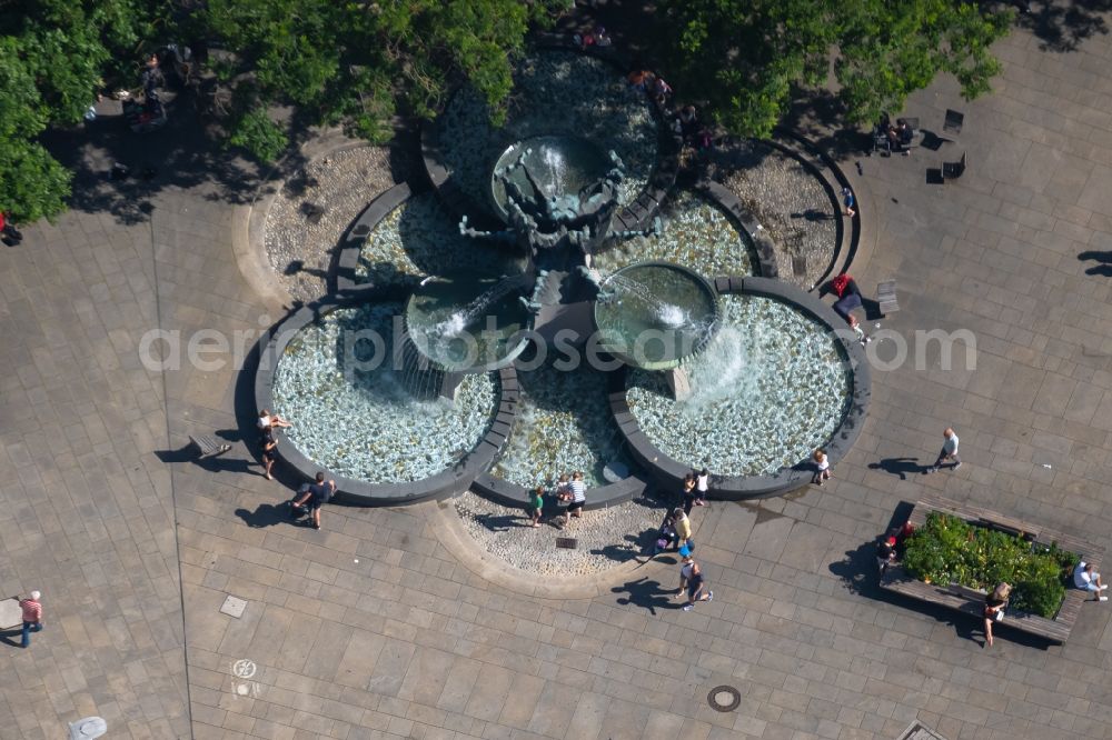 Aerial photograph Erfurt - Water - fountain Neuer Angerbrunnen in the district Altstadt in Erfurt in the state Thuringia, Germany