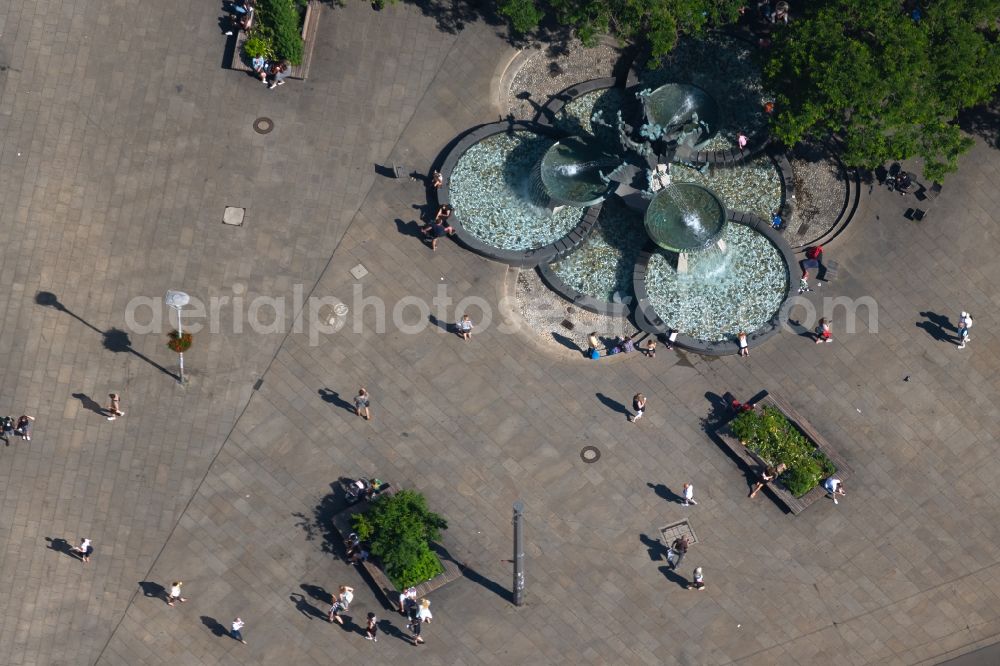 Erfurt from above - Water - fountain Neuer Angerbrunnen in the district Altstadt in Erfurt in the state Thuringia, Germany