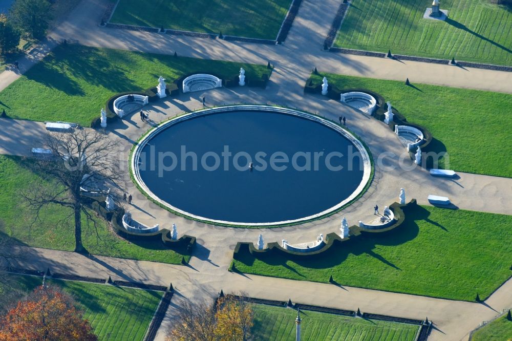 Aerial image Potsdam - Water - fountain in the Park- Gelaende of Schloss Sanssouci in the district Westliche Vorstadt in Potsdam in the state Brandenburg, Germany