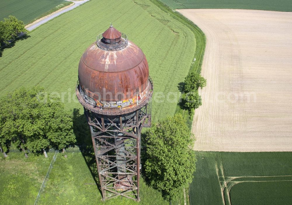 Aerial photograph Dortmund - View at the Lanstroper egg in the district Grevel in Dortmund in North Rhine-Westphalia NRW. The Lanstroper egg is a water tower with a steel-truss K and a steel container. He is out of service since 1981 and is monument protected