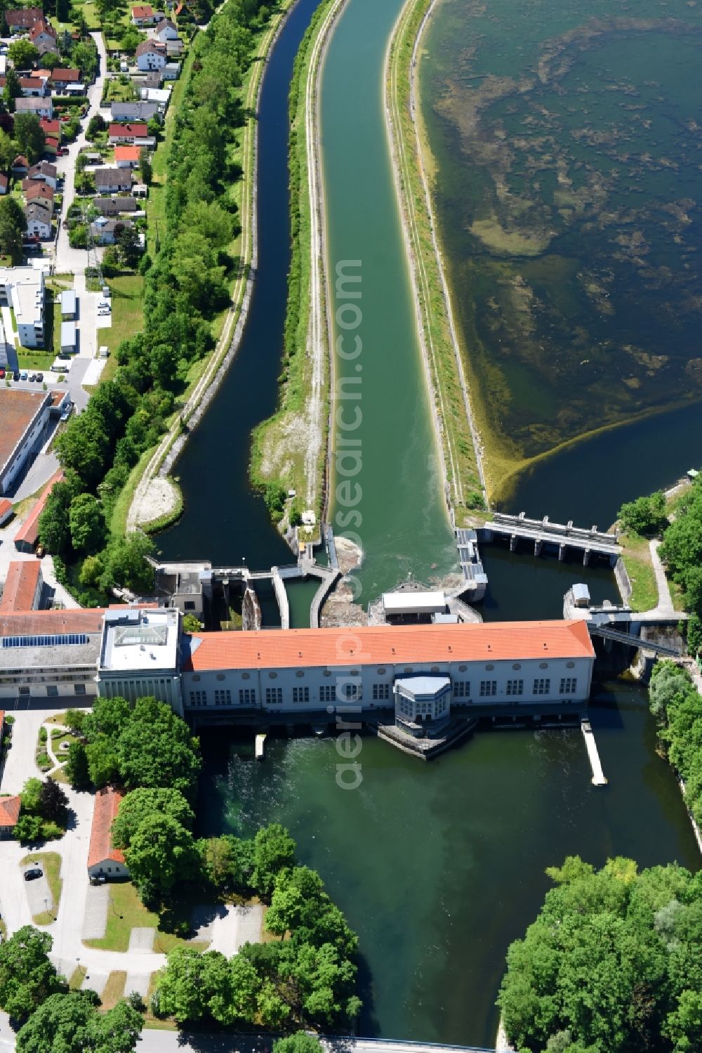 Aerial image Neufinsing - Structure and dams of the waterworks and hydroelectric power plant of E.ON Wasserkraft GmbH in Neufinsing in the state Bavaria, Germany