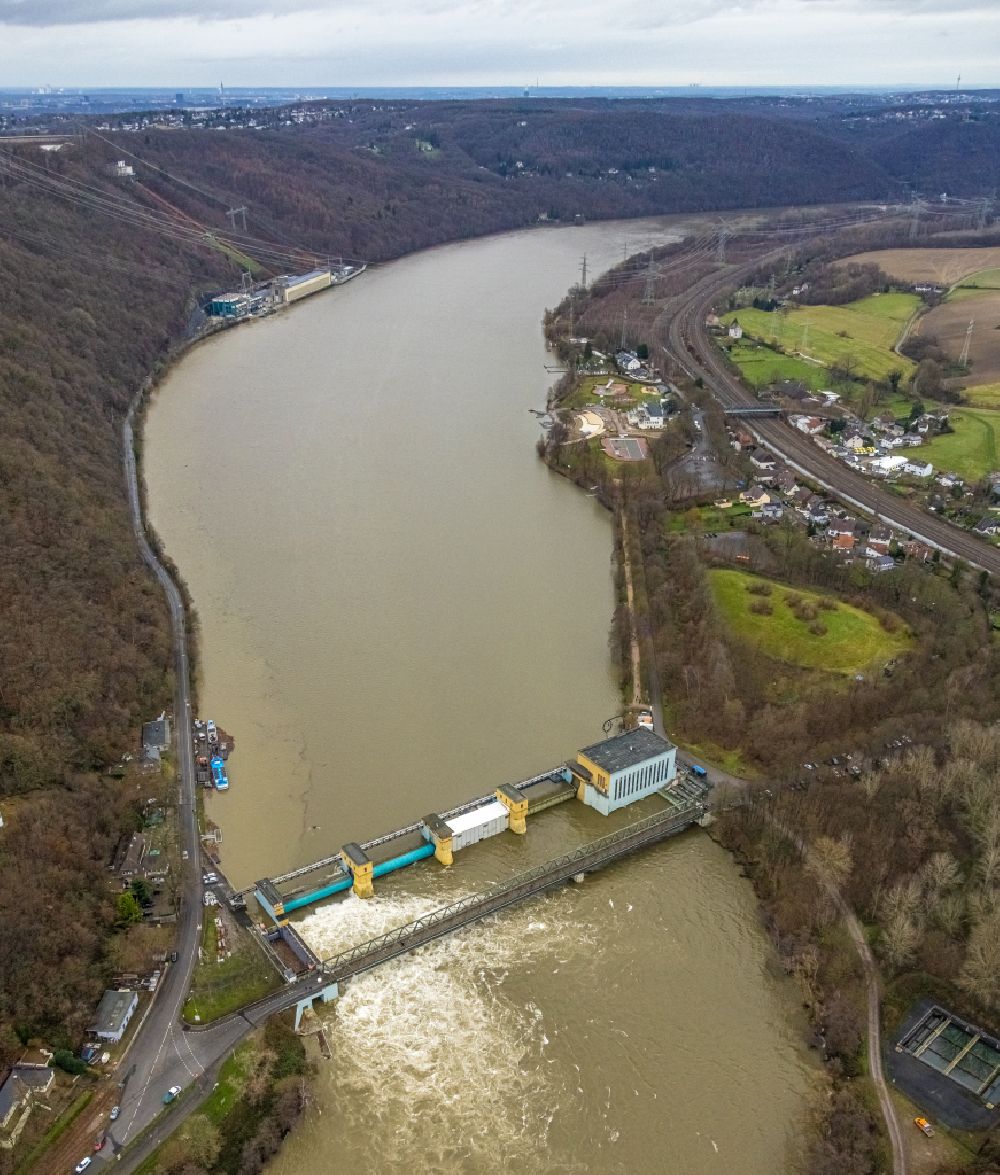 Aerial photograph Hagen - Structure and dams of the waterworks and hydroelectric power plant Laufwasserkraftwerk Hengstey along course of the Ruhr in the district Hengstey in Hagen in the state North Rhine-Westphalia, Germany