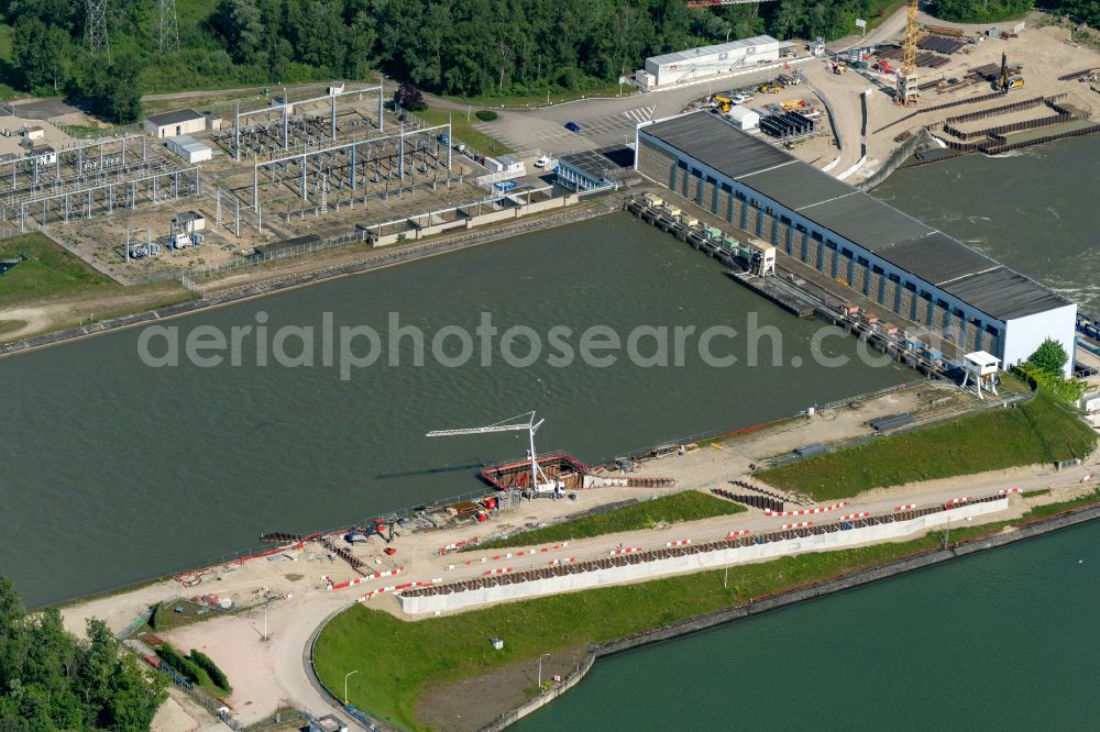 Aerial photograph Rhinau - Structure and dams of the waterworks and hydroelectric power plant on Rhine on street Route sans nom in Rhinau in Grand Est, France