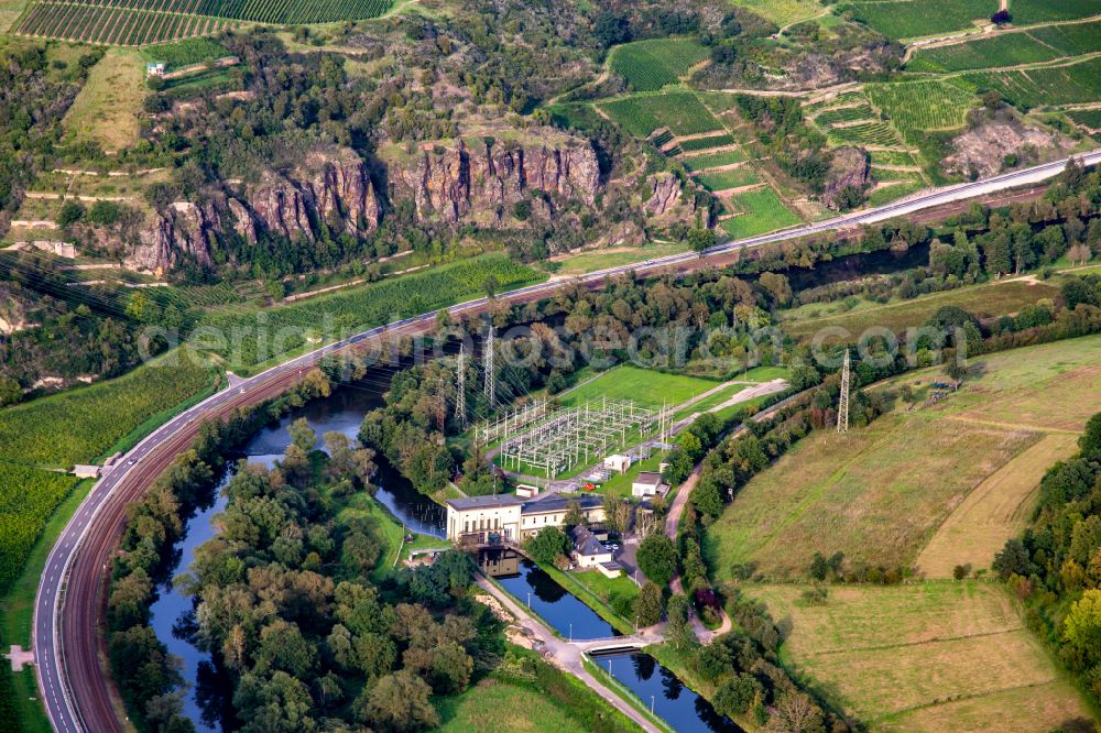 Niederhausen from above - Structure and dams of the waterworks and hydroelectric power plant of RWE at the river Nahe in Niederhausen in the state Rhineland-Palatinate, Germany