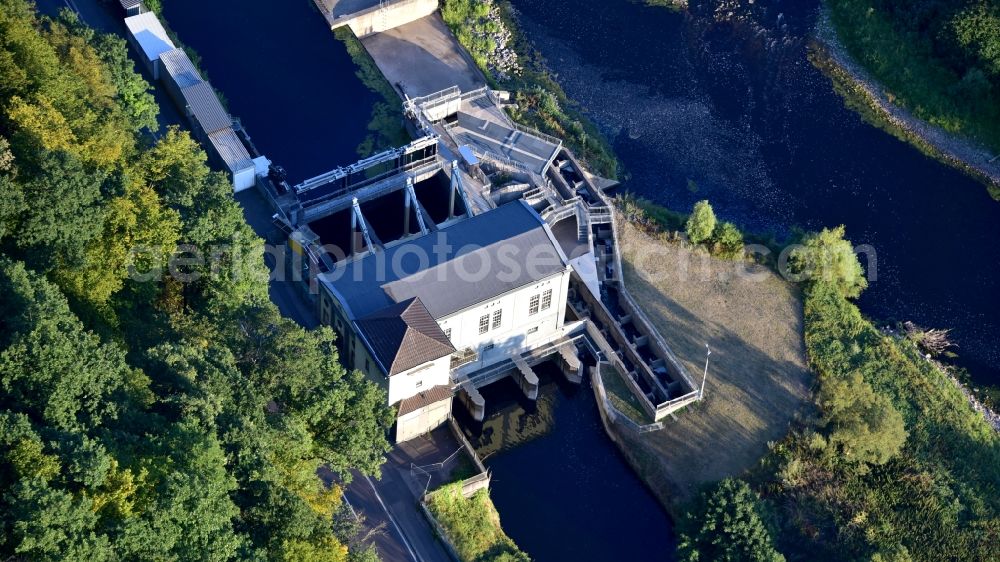 Windeck from the bird's eye view: Structure and dams of the waterworks and hydroelectric power plant Unkelmuehle in the district Alzenbach in Windeck in the state North Rhine-Westphalia, Germany