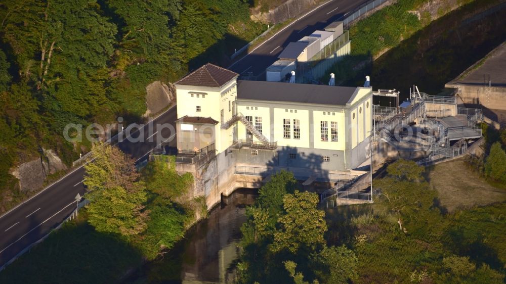 Aerial photograph Windeck - Structure and dams of the waterworks and hydroelectric power plant Unkelmuehle in the district Alzenbach in Windeck in the state North Rhine-Westphalia, Germany