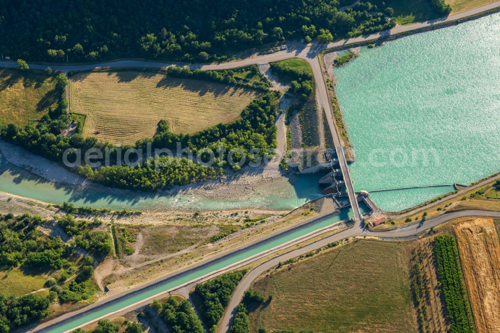 Aerial image Mereuil - Structure and dams of the waterworks and hydroelectric power plant on whitewater river Buech in Mereuil in Provence-Alpes-Cote d'Azur, France