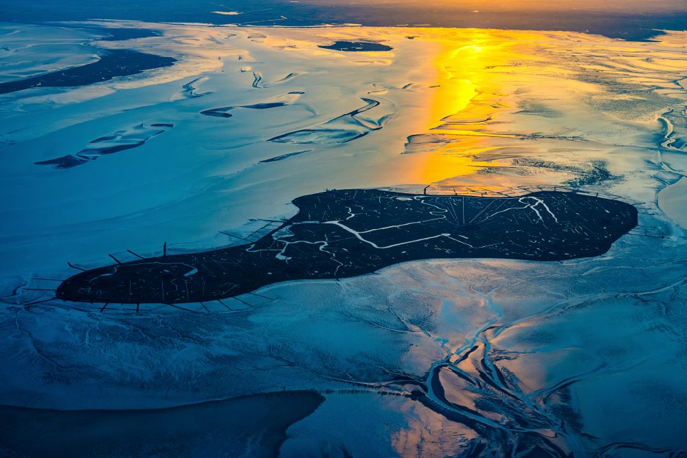 Aerial photograph Hooge - Wadden Sea of the North Sea coast in Hallig Hooge at sunrise in the state Schleswig-Holstein, Germany