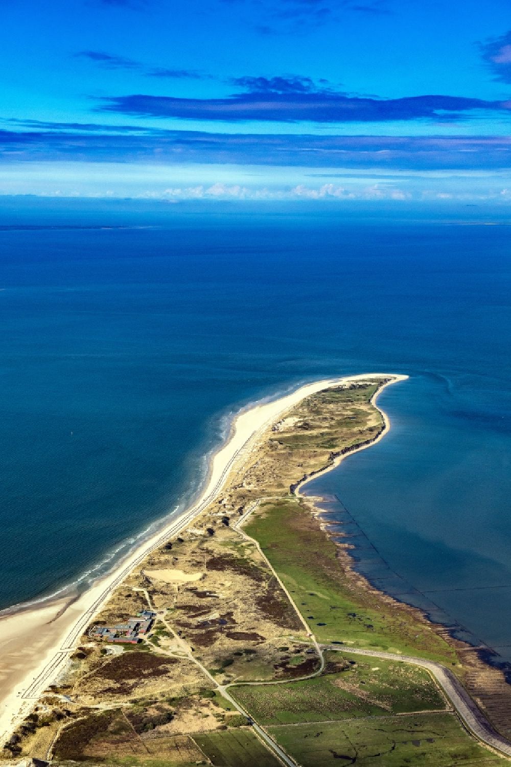 Norddorf from the bird's eye view: Wadden Sea of a??a??the North Sea coast with the northern tip of the island Amrum in Norddorf in the state Schleswig-Holstein, Germany