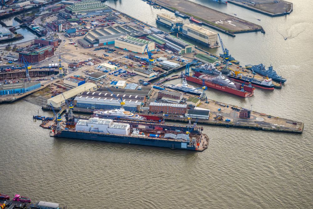 Hamburg from the bird's eye view: Shipyard - site of the Blohm+Voss GmbH in Hamburg in Hamburg, Germany